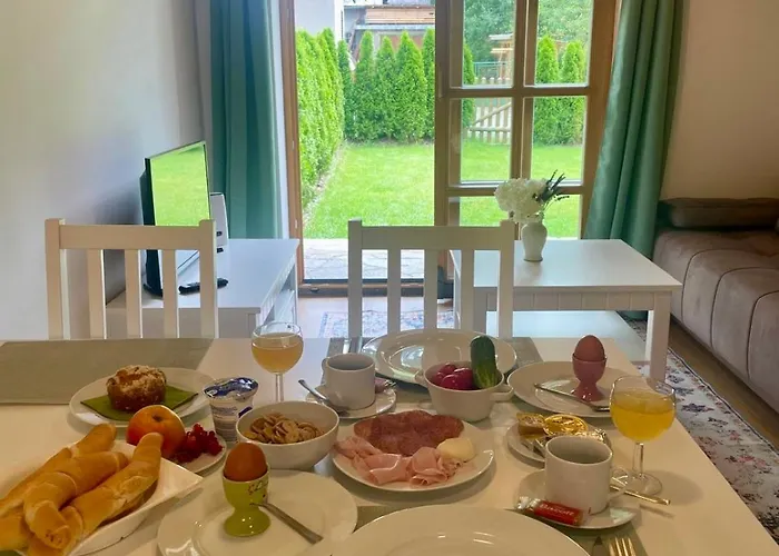 Apartman 8, Jezerné *